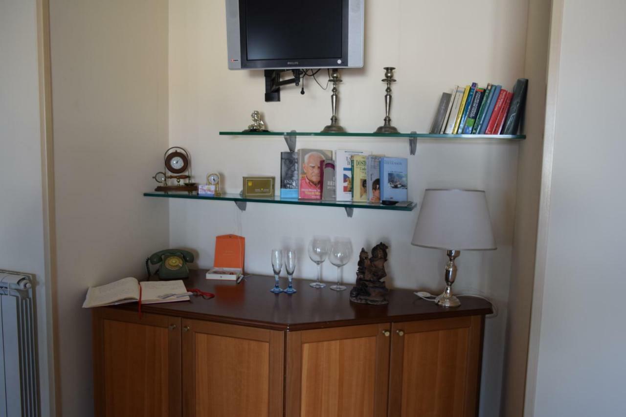 Bed &Breakfast Pinetamare Bed and Breakfast Castel Volturno Buitenkant foto