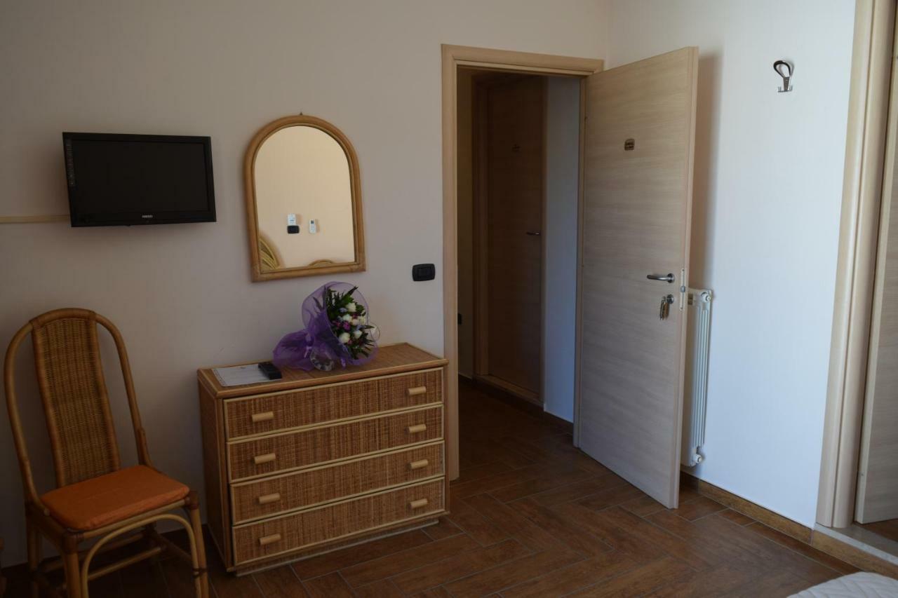 Bed &Breakfast Pinetamare Bed and Breakfast Castel Volturno Buitenkant foto